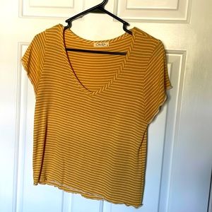 Yellow cropped shirt | size M
